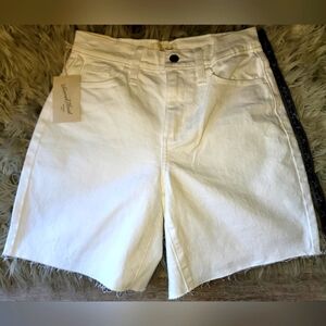 Universal Thread Bermuda Shorts Women Size 0 Off White Slim Hip Leg